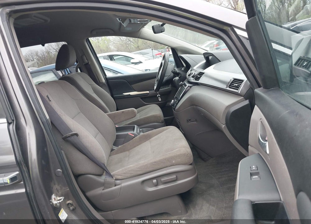 2016 HONDA ODYSSEY SE VIN: 5FNRL5H33GB021222