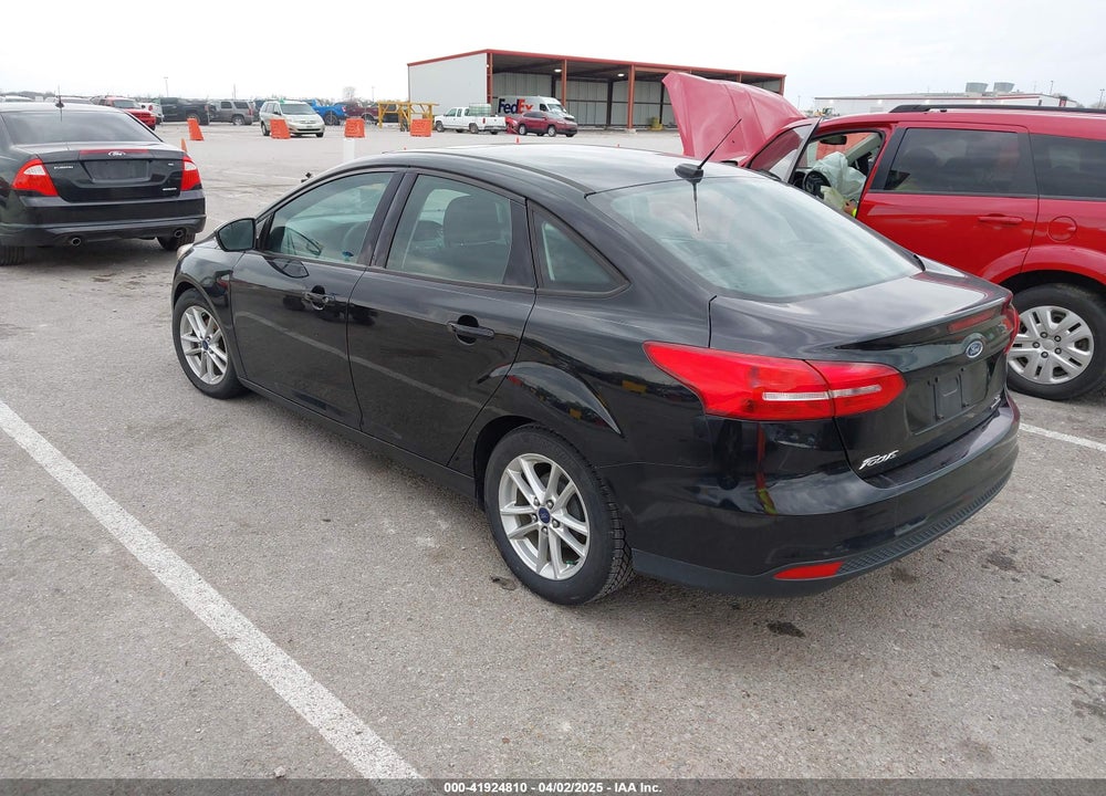 2016 FORD FOCUS SE VIN: 1FADP3F29GL245580