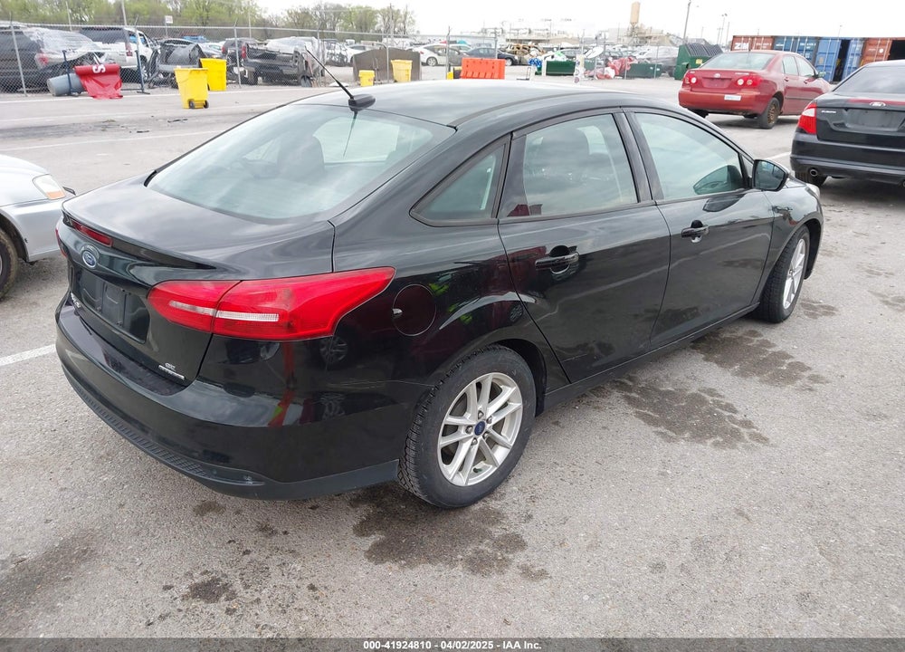 2016 FORD FOCUS SE VIN: 1FADP3F29GL245580