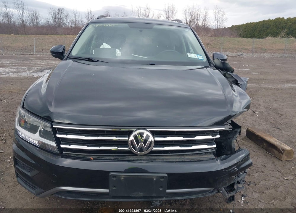 2019 VOLKSWAGEN TIGUAN VIN: 3VV0B7AX0KM046024