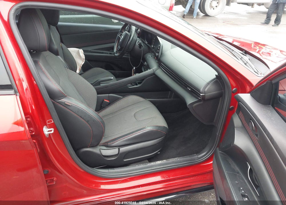 2022 HYUNDAI ELANTRA VIN: KMHLR4AF9NU231861
