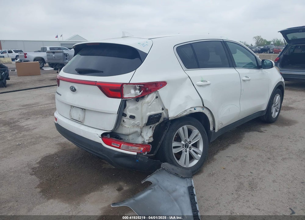 2018 KIA SPORTAGE VIN: KNDPM3AC6J7445672