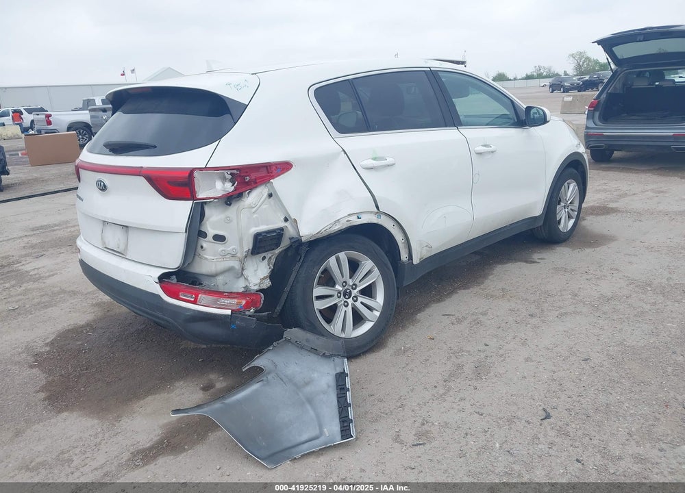 2018 KIA SPORTAGE VIN: KNDPM3AC6J7445672