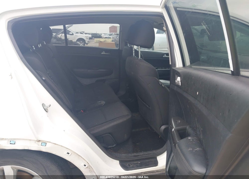 2018 KIA SPORTAGE VIN: KNDPM3AC6J7445672