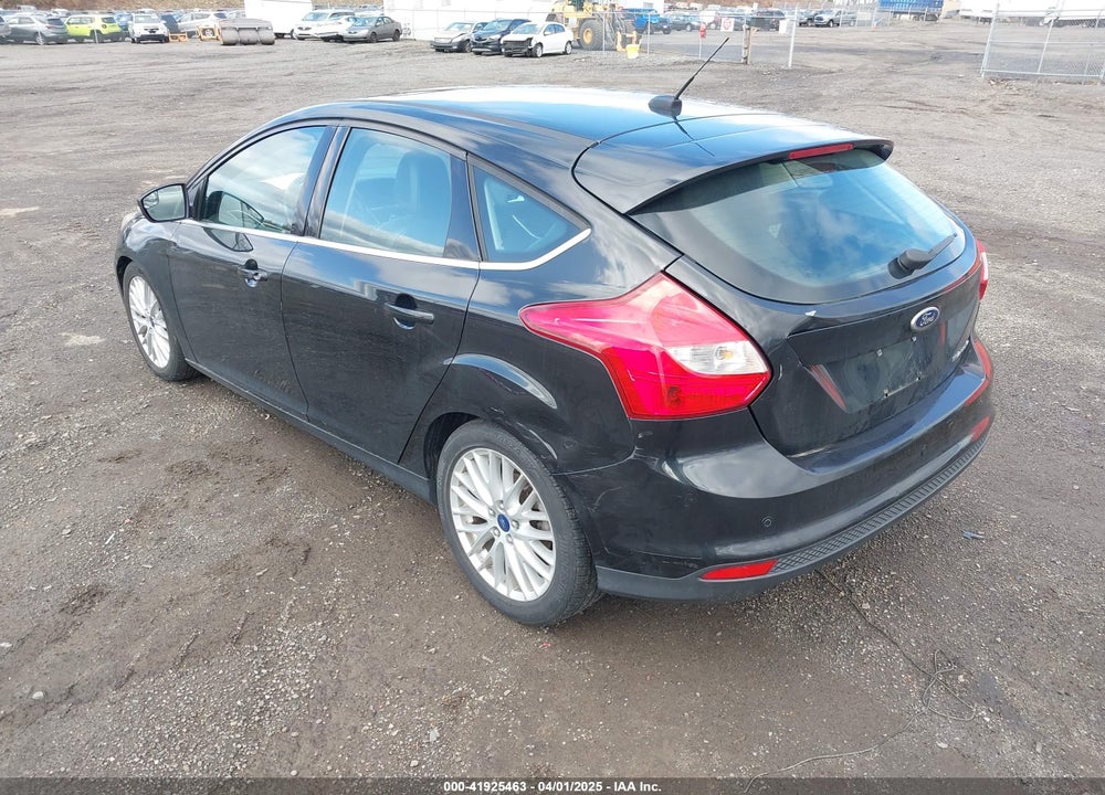 2014 FORD FOCUS TITANIUM VIN: 1FADP3N23EL462900