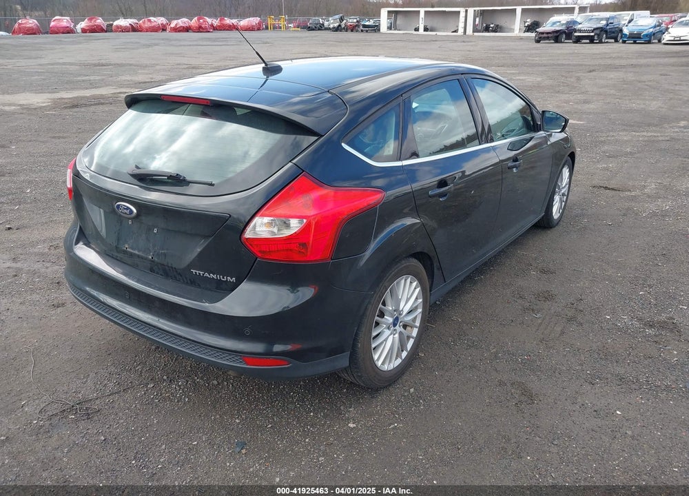 2014 FORD FOCUS TITANIUM VIN: 1FADP3N23EL462900