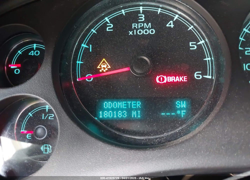 2011 CHEVROLET SILVERADO 1500 LTZ VIN: 3GCPCTE07BG381599