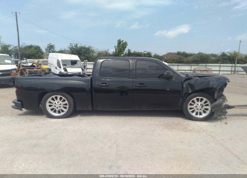 2011 CHEVROLET SILVERADO 1500 LTZ VIN: 3GCPCTE07BG381599