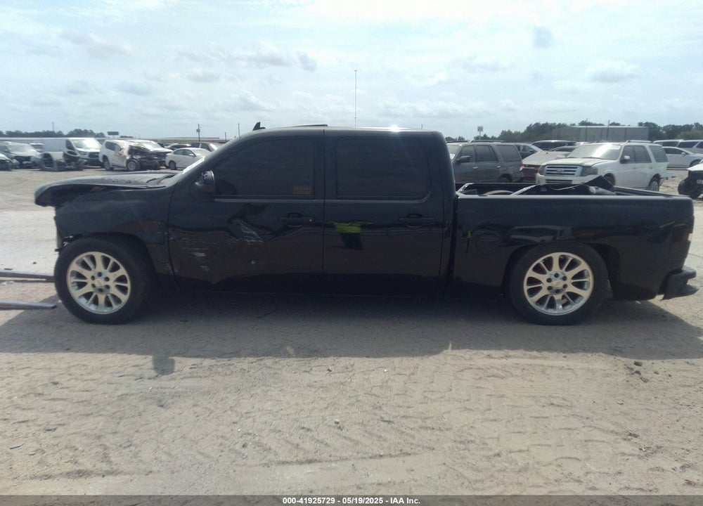 2011 CHEVROLET SILVERADO 1500 LTZ VIN: 3GCPCTE07BG381599
