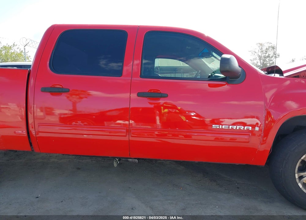 2007 GMC SIERRA 1500 SLE1 VIN: 2GTEC13C271555832