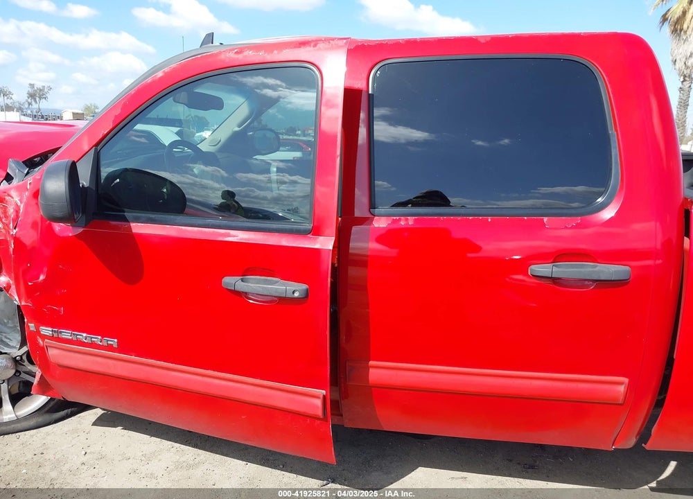 2007 GMC SIERRA 1500 SLE1 VIN: 2GTEC13C271555832