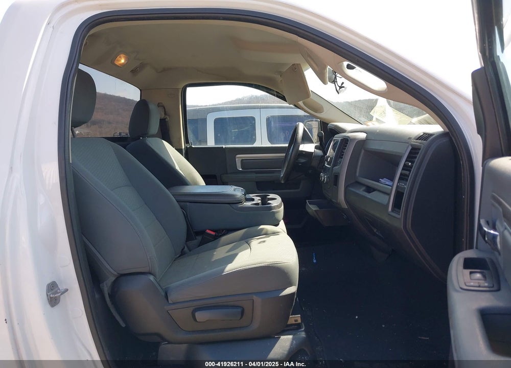 2013 RAM 1500 TRADESMAN VIN: 3C6JR6AT0DG541533