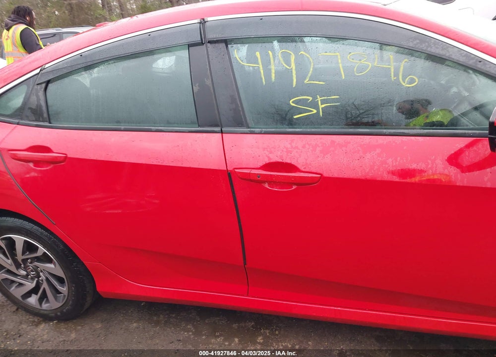 2017 HONDA CIVIC EX VIN: 2HGFC2F78HH576185