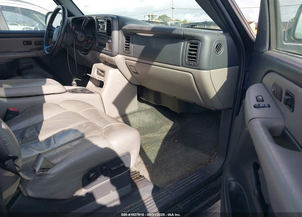 2002 CHEVROLET TAHOE LT VIN: 1GNEK13T32J252373
