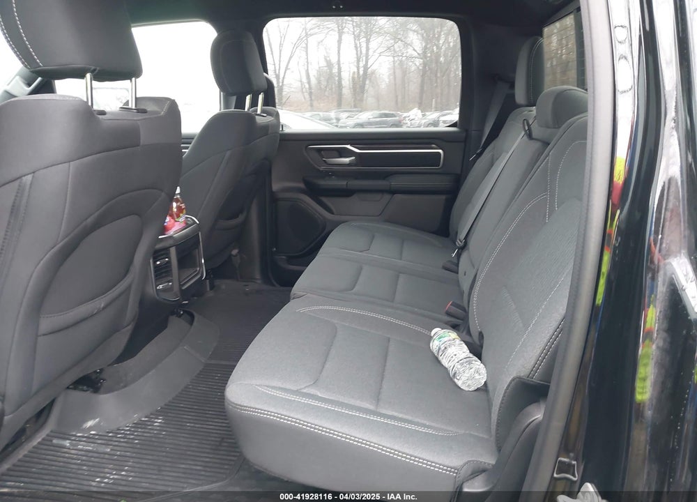 2024 RAM 1500 BIG HORN 4X4 5'7 BOX VIN: 1C6RRFFG2RN129322