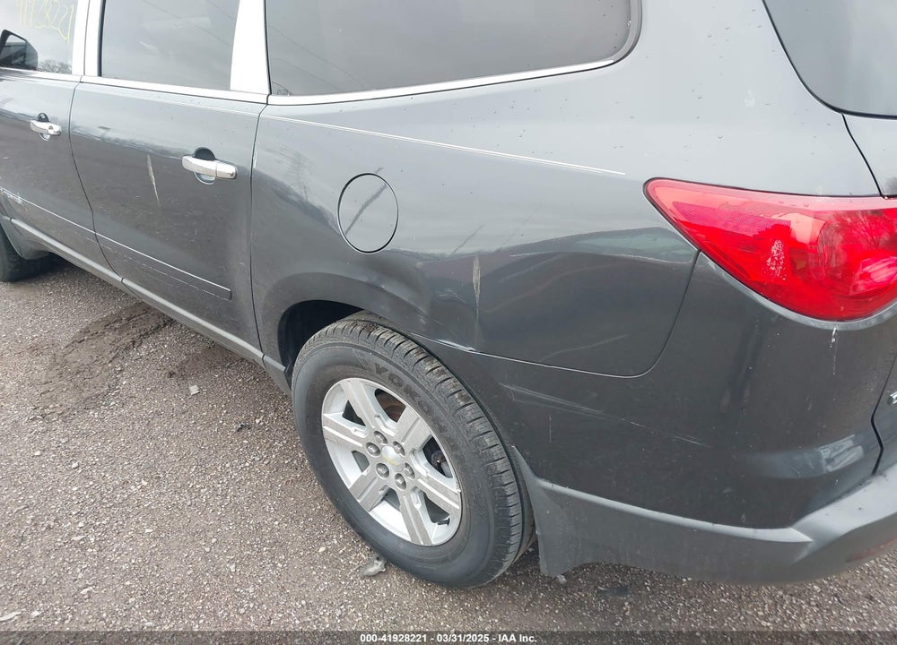 2009 CHEVROLET TRAVERSE VIN: 1GNER23D89S136875
