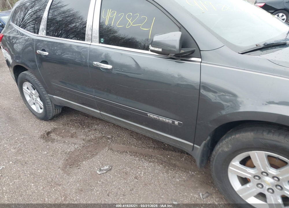 2009 CHEVROLET TRAVERSE VIN: 1GNER23D89S136875