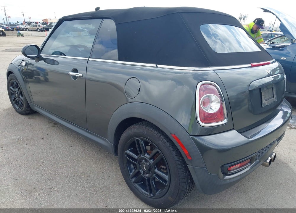 2012 MINI COOPER S VIN: WMWZP3C54CT250689