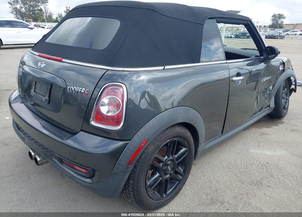 2012 MINI COOPER S VIN: WMWZP3C54CT250689