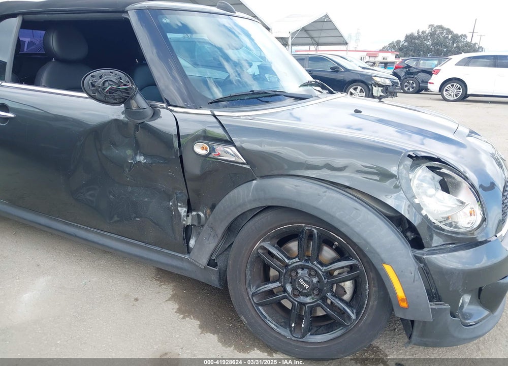2012 MINI COOPER S VIN: WMWZP3C54CT250689