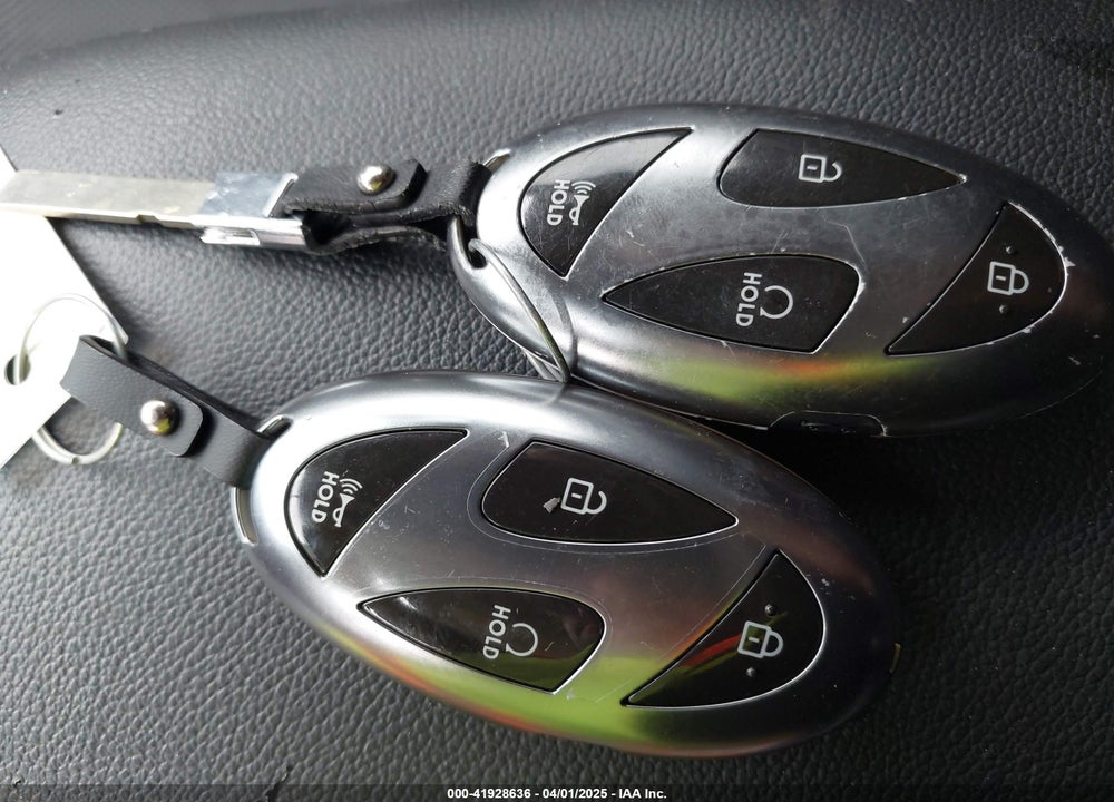 2024 HYUNDAI ELANTRA LIMITED VIN: KMHLP4DG2RU681562