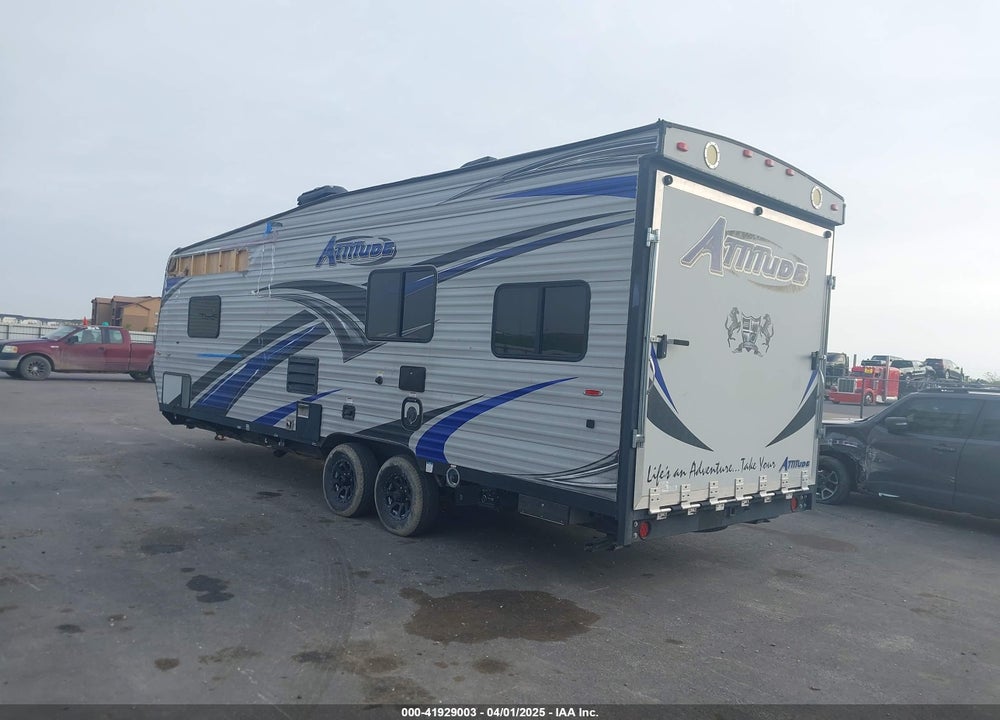 2018 ECLIPSE ATTITUDE VIN: 5LZBE2326JR014617
