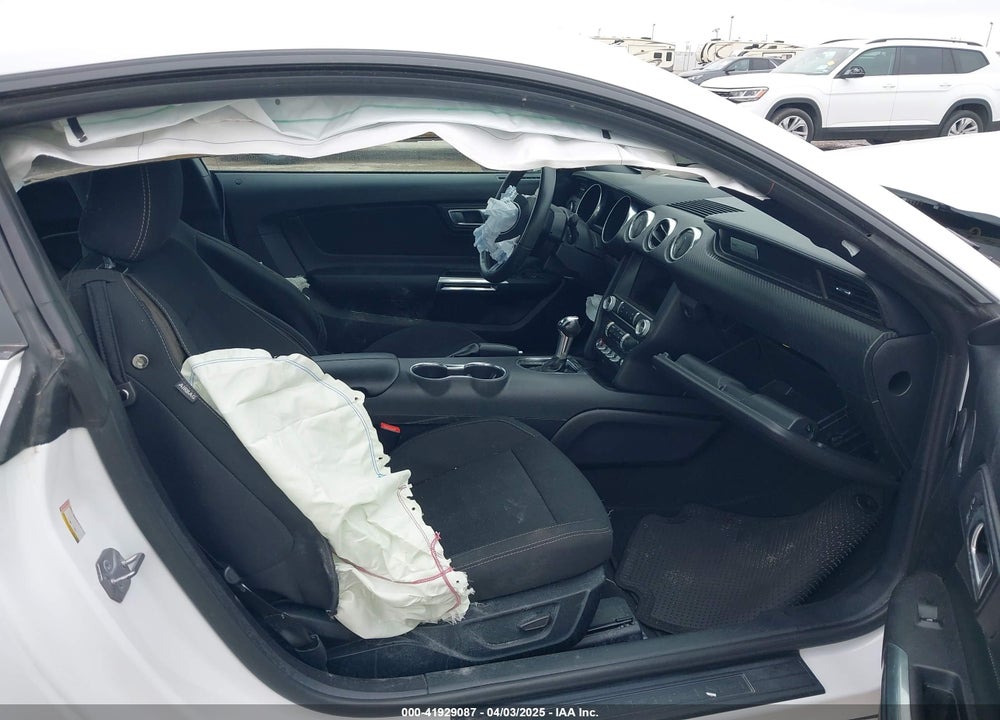 2022 FORD MUSTANG VIN: 1FA6P8THXN5136044