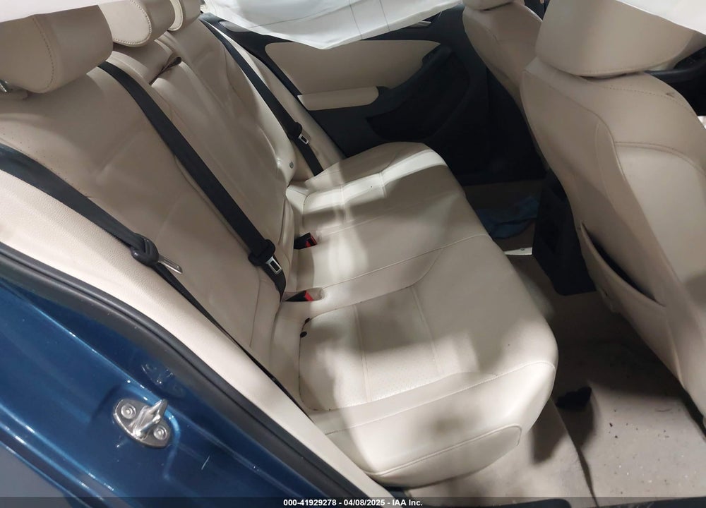 2015 VOLKSWAGEN JETTA VIN: 3VWD07AJ2FM315225