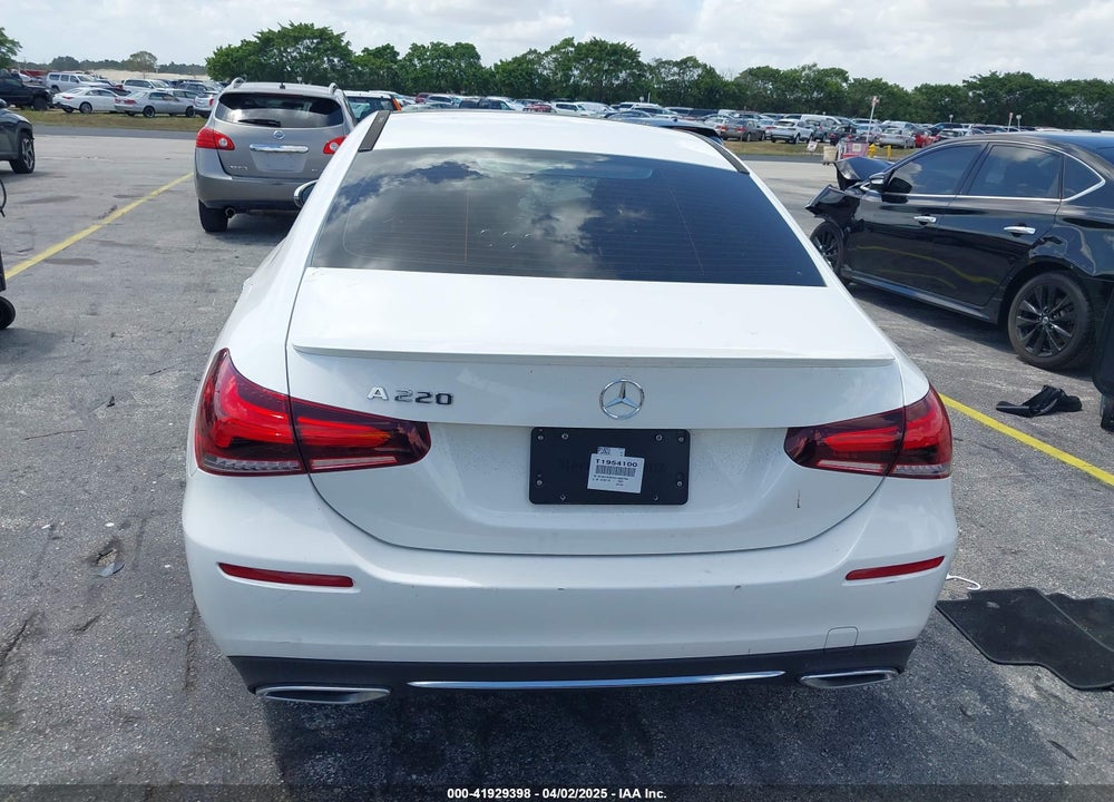 2022 MERCEDES-BENZ A 220 VIN: W1K3G4EB7NJ363784