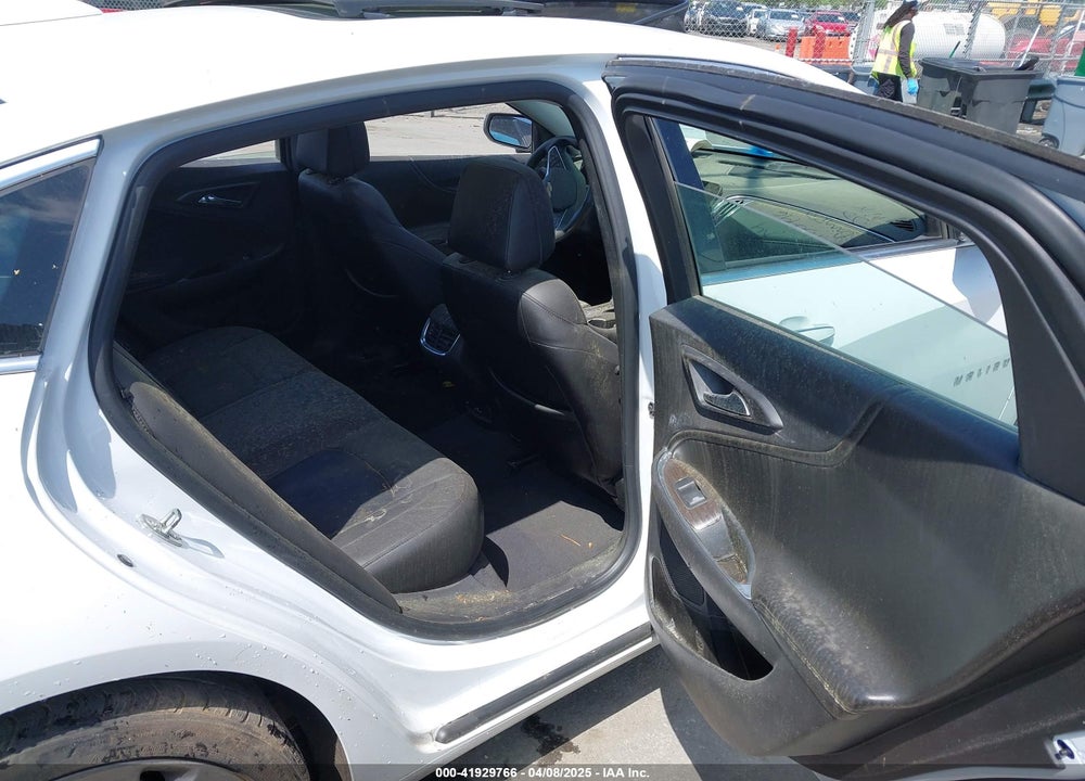 2018 CHEVROLET MALIBU VIN: 1G1ZE5SX4JF100996