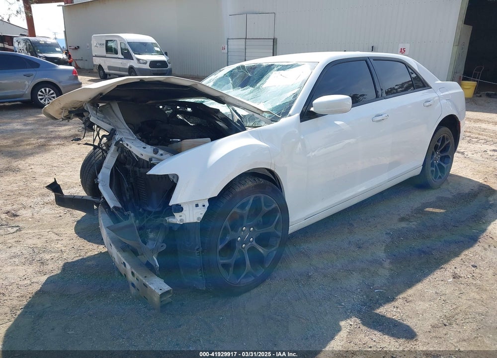 2019 CHRYSLER 300 VIN: 2C3CCABG8KH654400