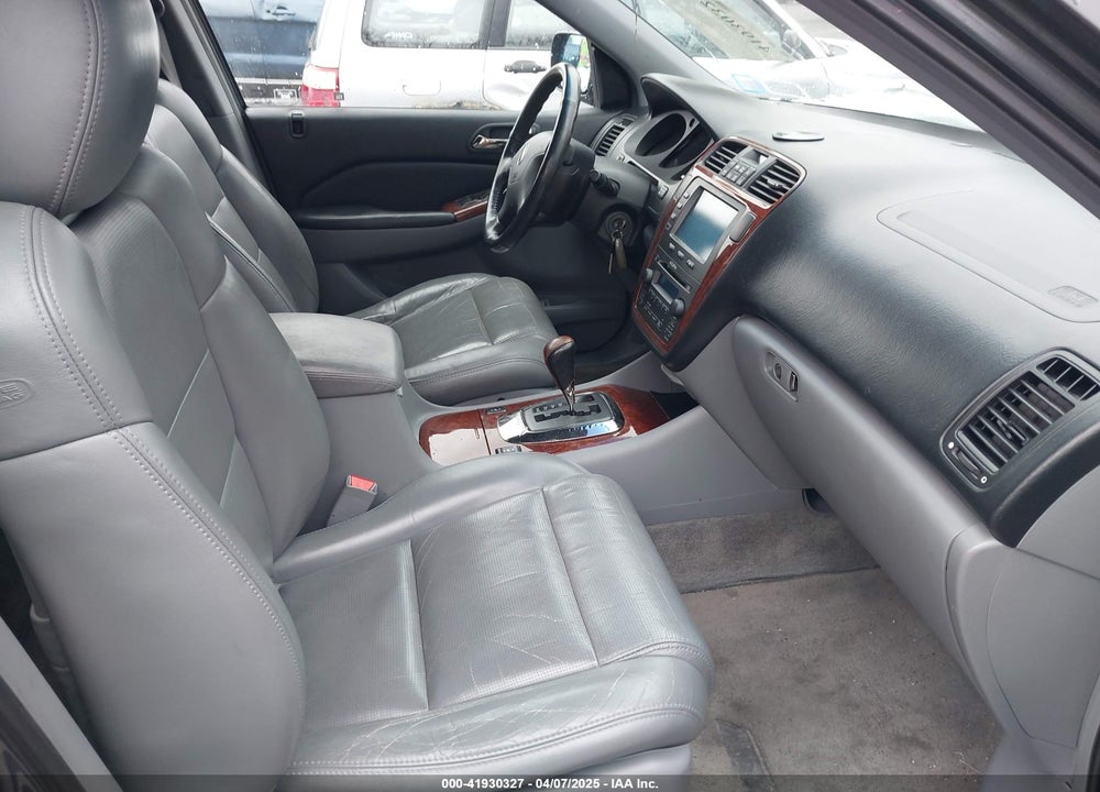2005 ACURA MDX VIN: 2HNYD18245H511517
