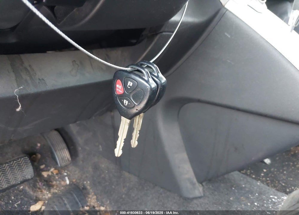 2009 SCION XB VIN: JTLKE50E991088335