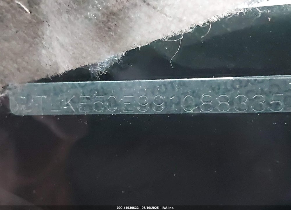 2009 SCION XB VIN: JTLKE50E991088335