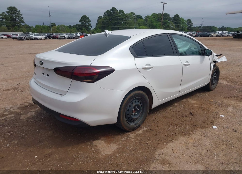 2017 KIA FORTE LX VIN: 3KPFL4A76HE072067