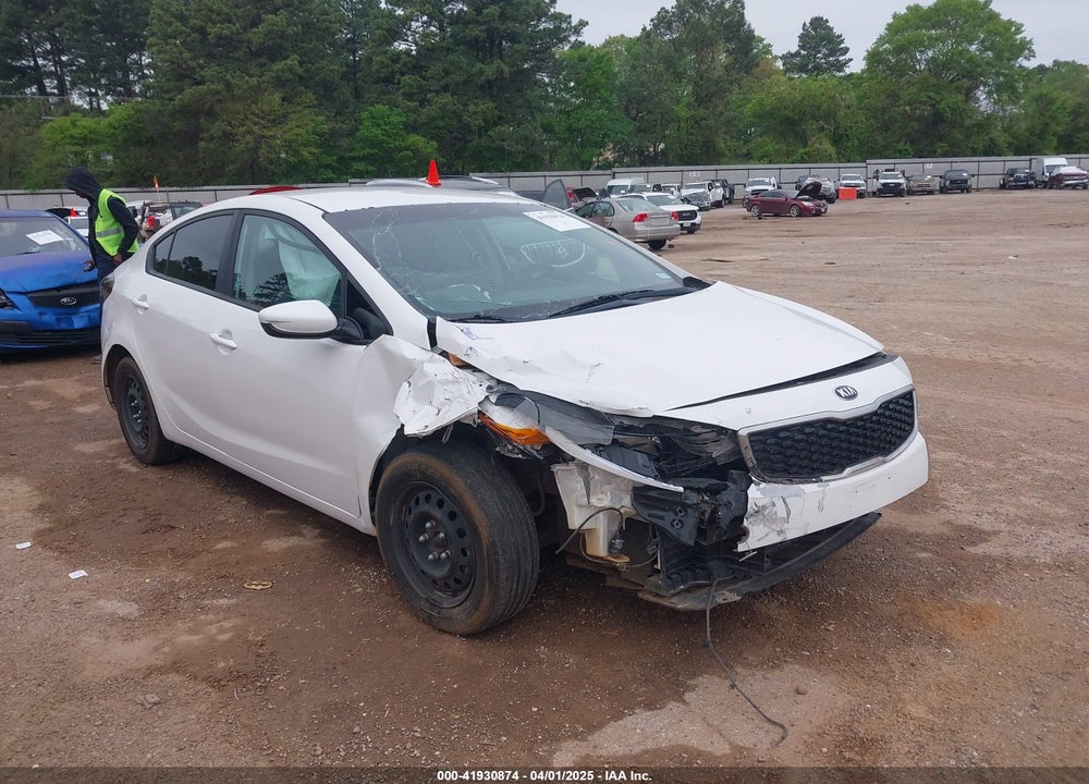 2017 KIA FORTE LX VIN: 3KPFL4A76HE072067