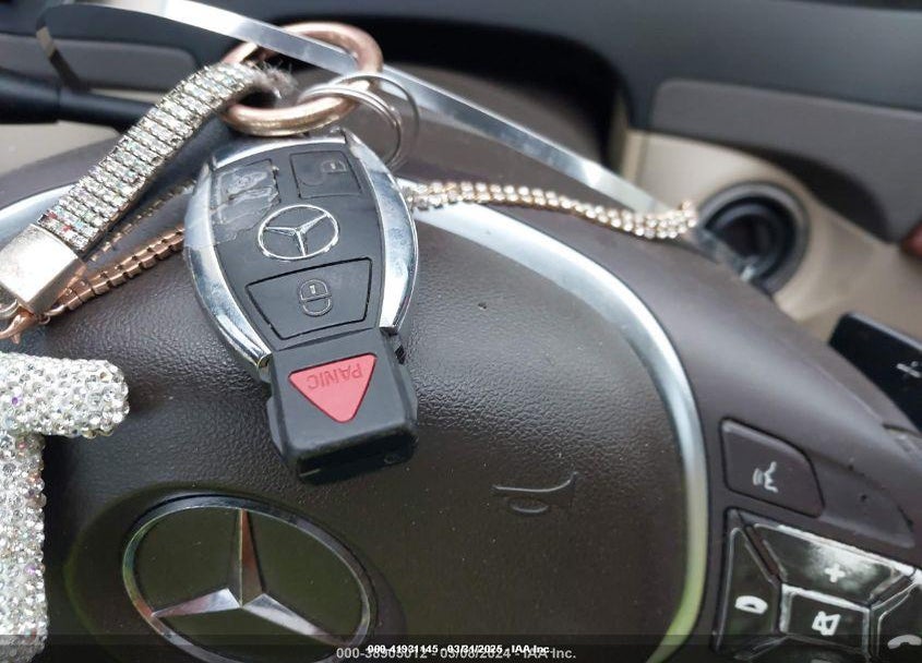 2012 MERCEDES-BENZ C CLASS VIN: WDDGJ4HB4CF923775