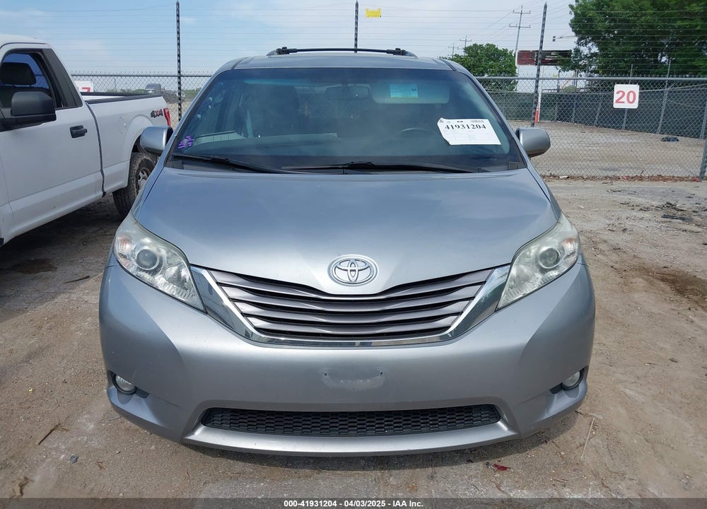 2017 TOYOTA SIENNA XLE PREMIUM 8 PASSENGER VIN: 5TDYZ3DC5HS809534