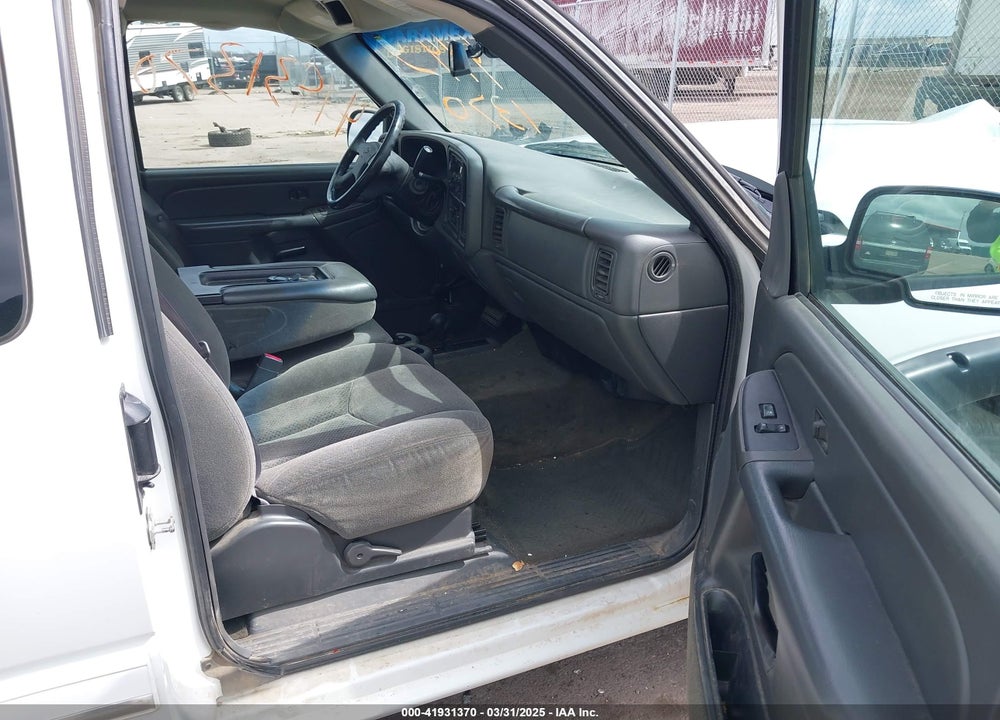2005 CHEVROLET SILVERADO 1500 LS VIN: 1GCEK19Z25Z282216