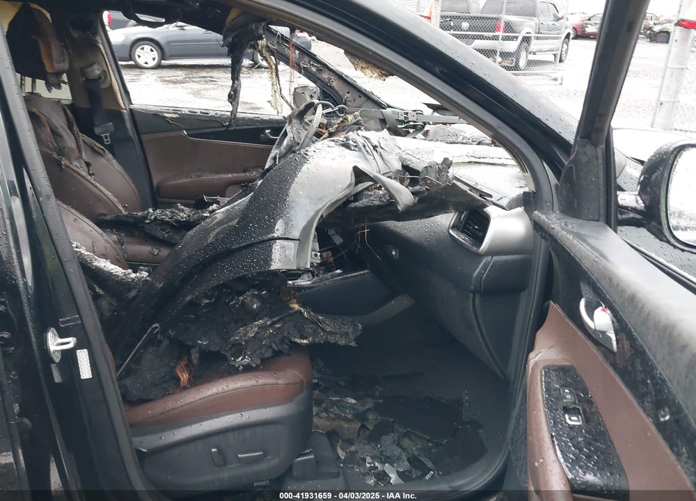 2020 KIA SORENTO VIN: 5XYPKDA59LG704769