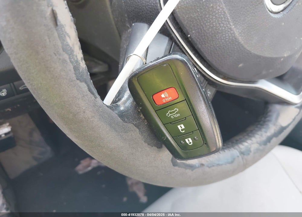 2019 TOYOTA RAV4 VIN: JTMC1RFV0KD022819
