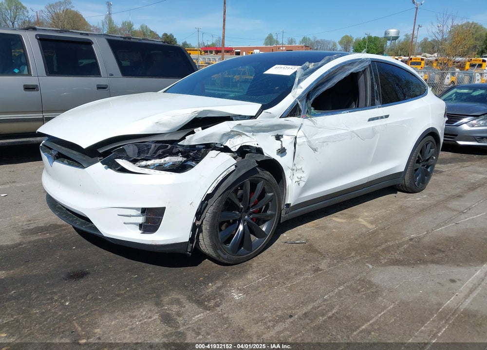 2018 TESLA MODEL X VIN: 5YJXCBE40JF108750