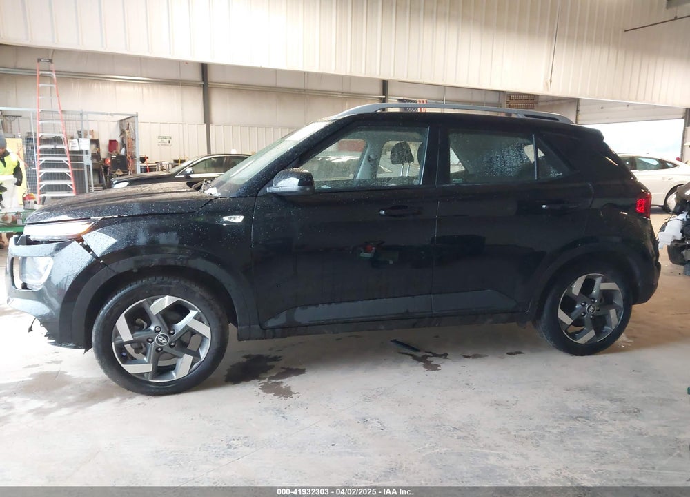 2022 HYUNDAI VENUE SEL VIN: KMHRC8A35NU150896