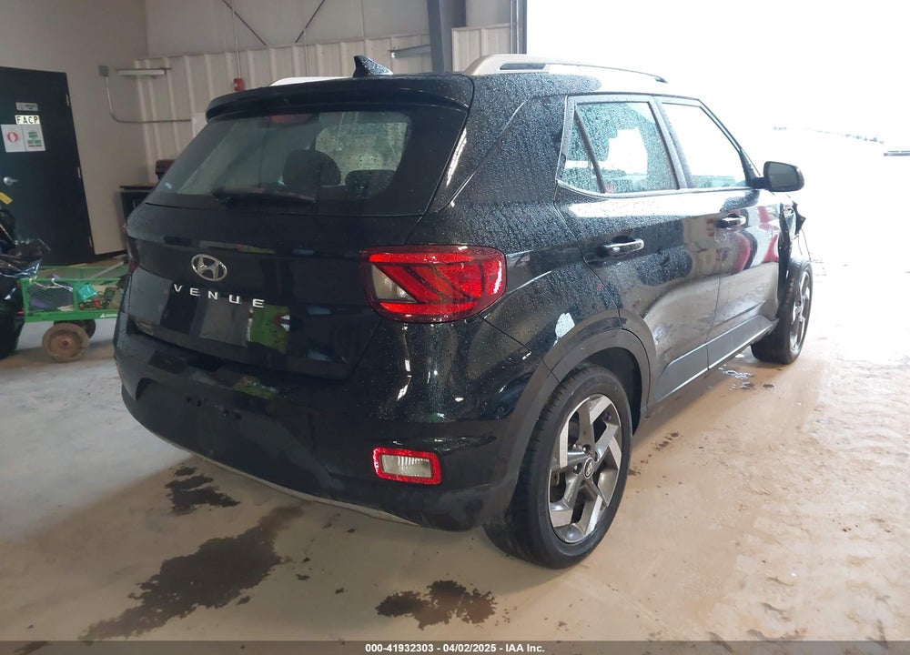 2022 HYUNDAI VENUE SEL VIN: KMHRC8A35NU150896