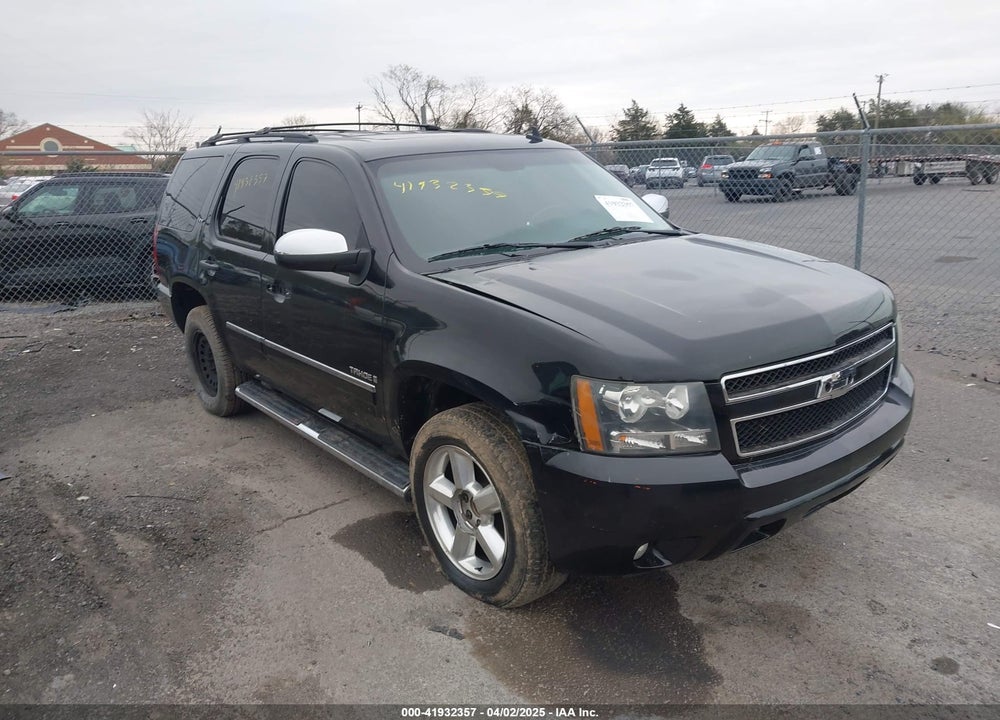 2009 CHEVROLET TAHOE LTZ VIN: 1GNFK33019R138356