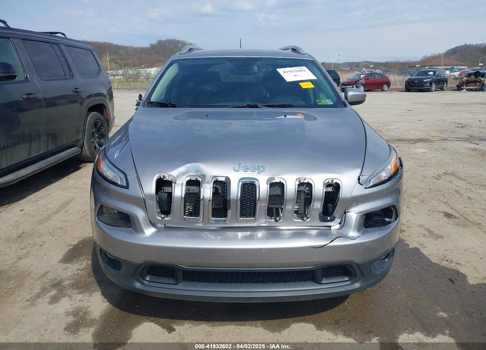 2018 JEEP CHEROKEE LATITUDE 4X4 VIN: 1C4PJMCX7JD549572