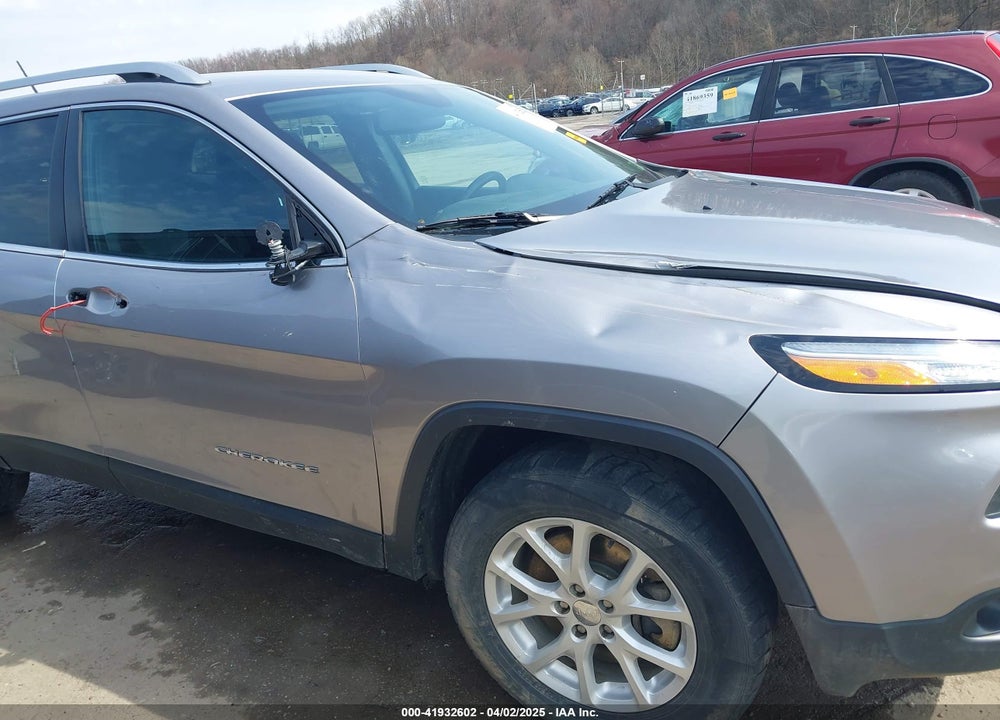 2018 JEEP CHEROKEE LATITUDE 4X4 VIN: 1C4PJMCX7JD549572