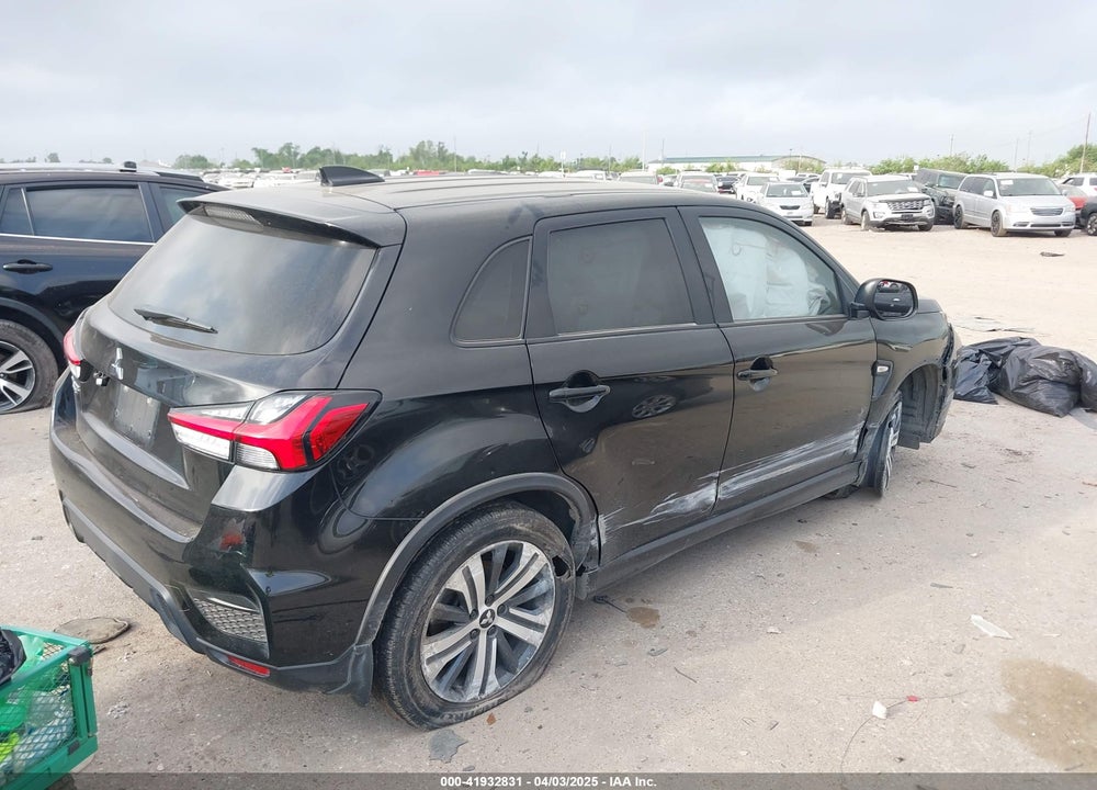 2022 MITSUBISHI OUTLANDER SPORT VIN: JA4APUAU2NU014100