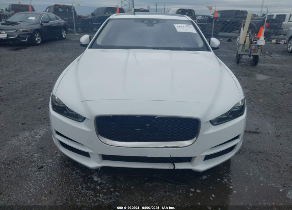 2019 JAGUAR XE VIN: SAJAR4FX9KCP48142