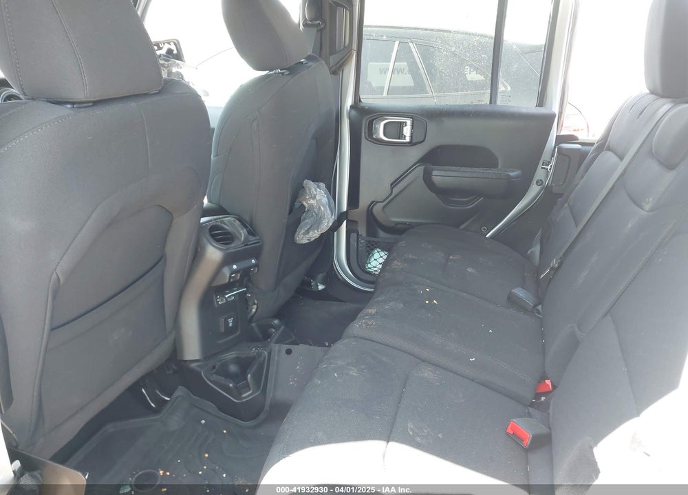 2023 JEEP WRANGLER / VIN: 1C4HJXDG0PW582947